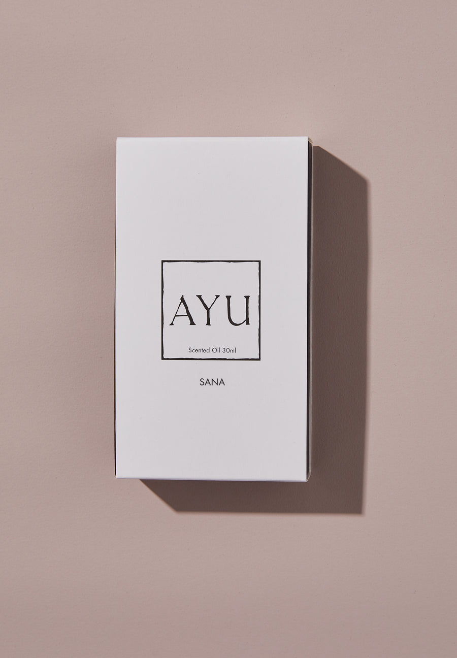 Sana Ayurvedic perfume oil - saffron, vetiver, rose & jasmine