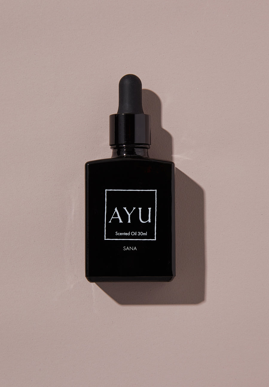 Sana Ayurvedic perfume oil - saffron, vetiver, rose & jasmine
