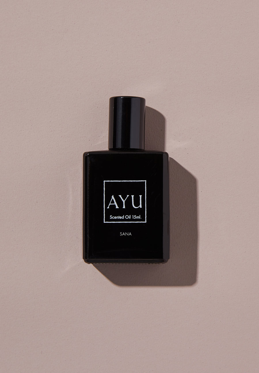 Sana Ayurvedic perfume oil - saffron, vetiver, rose & jasmine
